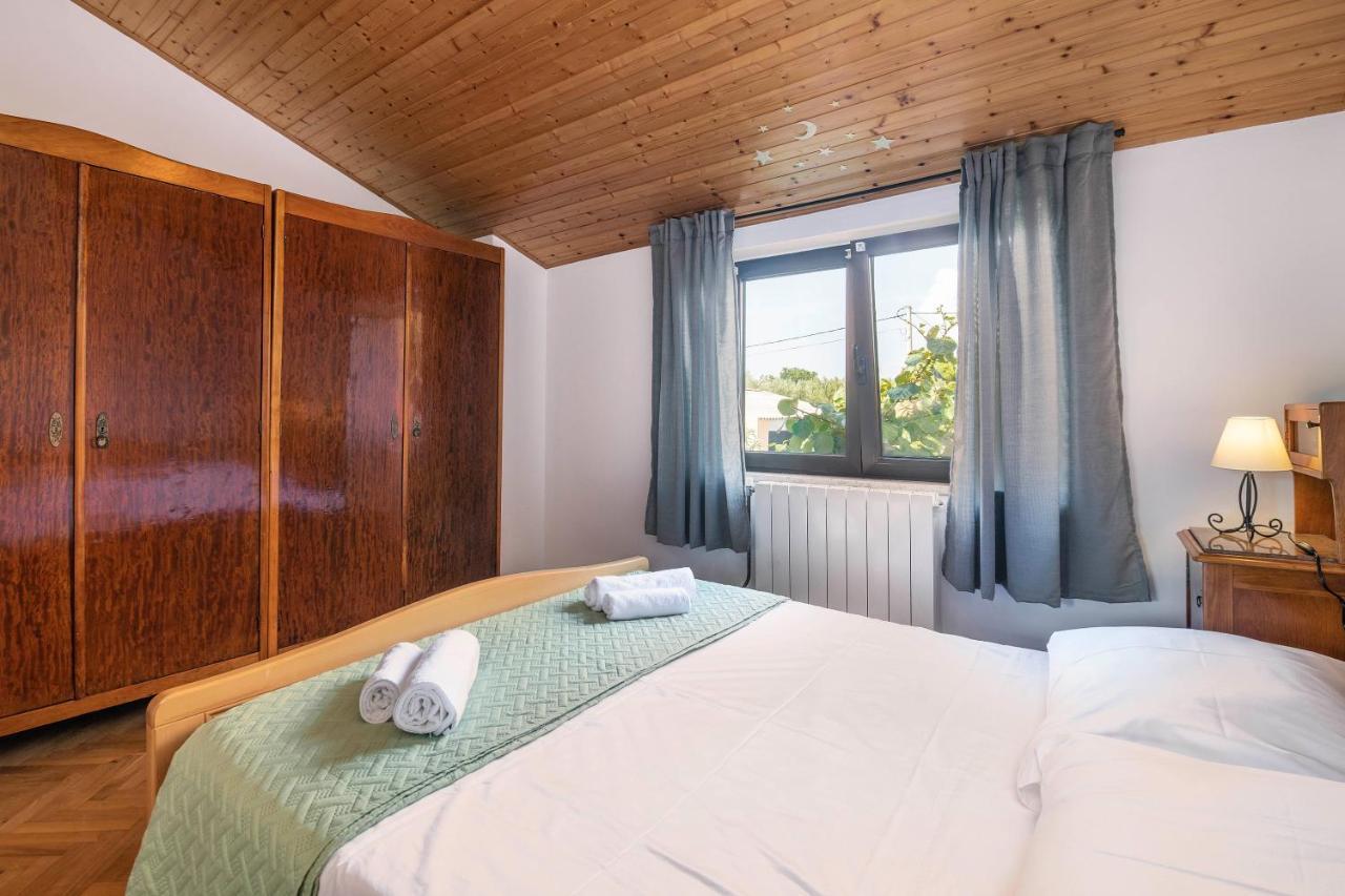 Villa Margerita With Private Pool, Yard And Parking Kaštelir Exterior foto